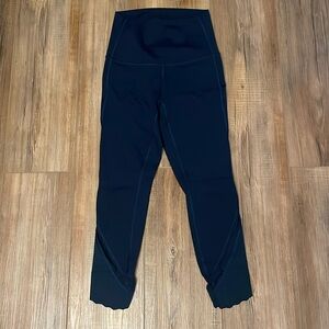 Lululemonn Wunder Under Crop *Scalloped
